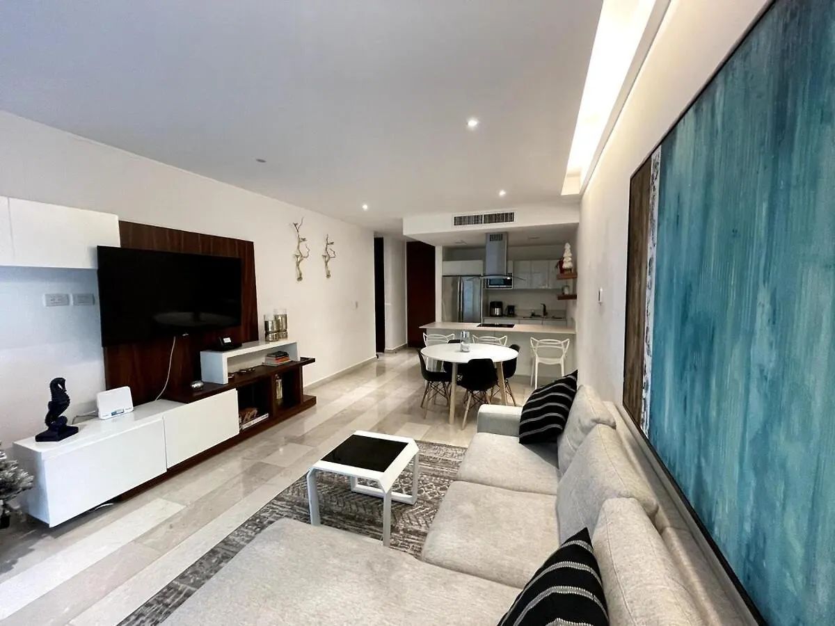 5Th Avenue Quiet Luxury With Jacuzzi Beachfront Playa del Carmen Lejlighed