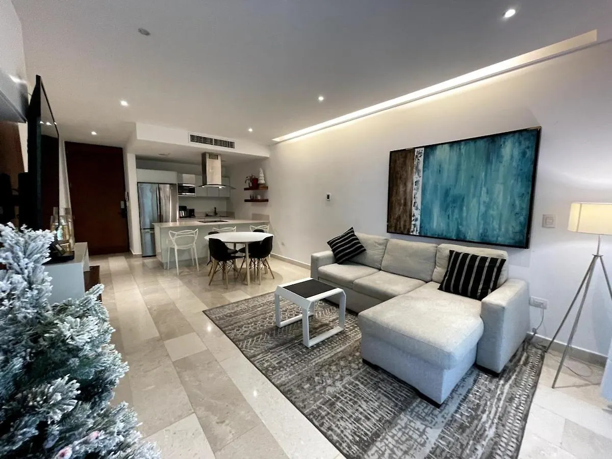 5Th Avenue Quiet Luxury With Jacuzzi Beachfront Playa del Carmen Lejlighed